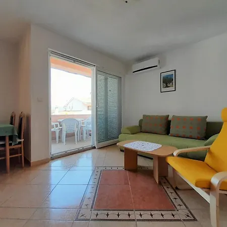 Apartmán Tihana With A Partial Sea View *