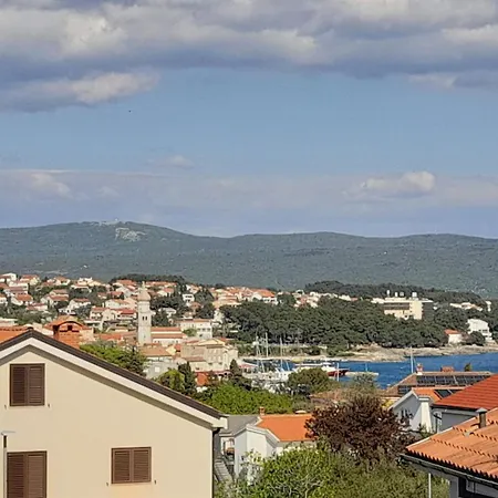 Apartmán Tihana With A Partial Sea View *