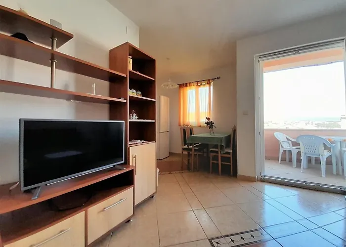 Lejlighed Tihana With A Partial Sea View *
