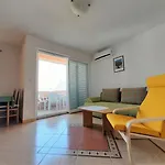 Apartman Tihana With A Partial Sea View Krk Town