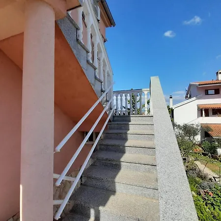 Daire Tihana With A Partial Sea View Krk Town