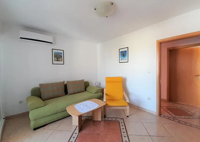 Tihana With A Partial Sea View Daire